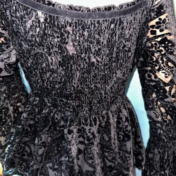 Jawbreaker low square neck smocked waist, smocked bell sleeves, velvet/mesh top - Picture 3 of 11